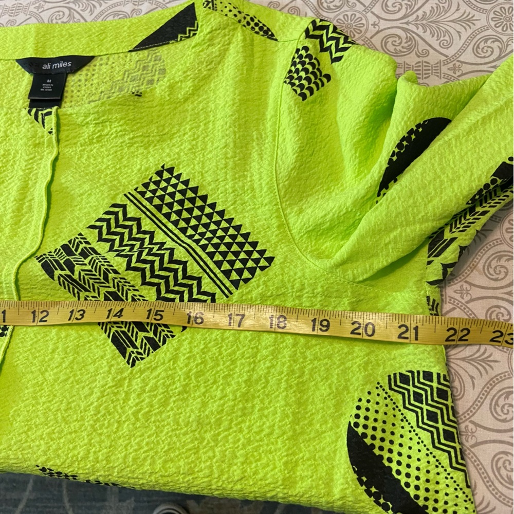 Ali Miles Popover Neon Yellow Black Geometric Patterned Tunic Blouse Shirt Top M - Picture 3 of 10